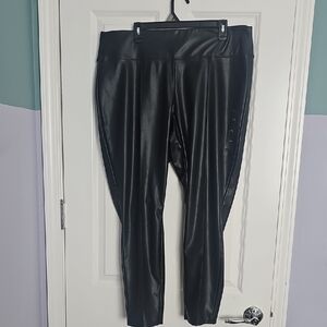 🍉Black Faux Leather Leggings